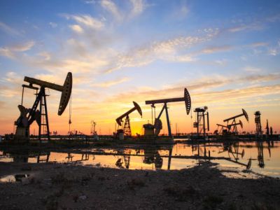 Dầu Brent khởi sắc: Đón đầu làn gió mới từ chính sách tiền tệ, đà tăng được dự báo kéo dài