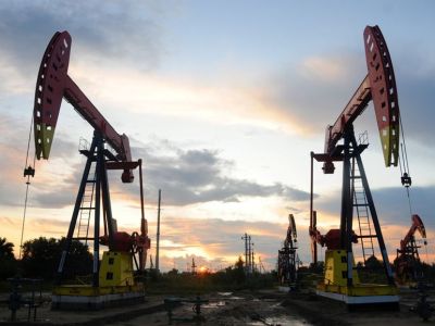 Nhận định về khí tự nhiên, dầu WTI, dầu Brent: Tiến triển trong đàm phán Mỹ – Iran kéo giá dầu giảm xuống