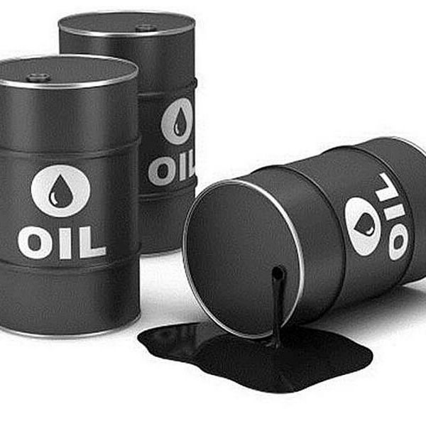 Đồng USD bứt phá, giá dầu tăng vọt, chứng khoán lao dốc sau đòn thuế quan của Trump nhắm vào 3 đối tác lớn nhất